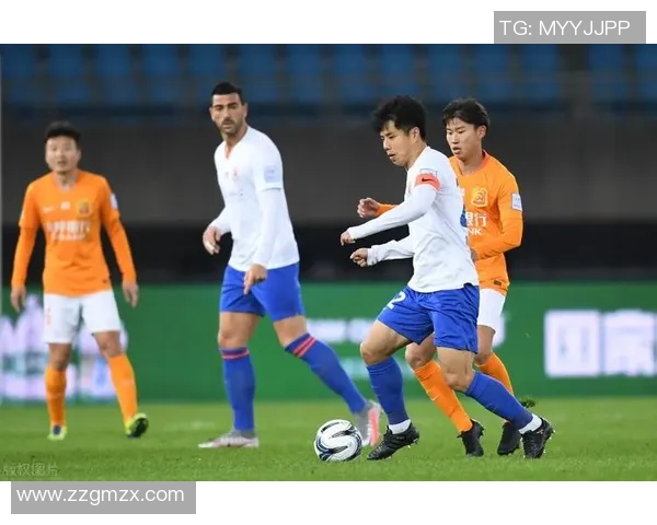 武汉排球队团队协作引发热议球迷对战术配合与球员默契提出不同看法 武汉排球队团队协作引发热议球迷对战术配合与球员默契提出不同看法