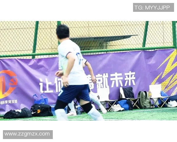 赛后复盘重庆足球队与杭州足球队心理素质对比分析与启示 赛后复盘重庆足球队与杭州足球队心理素质对比分析与启示